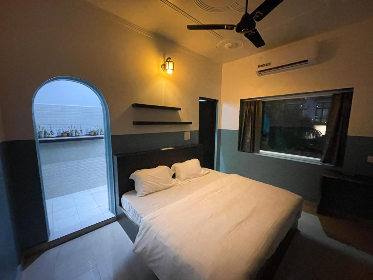 12 Monks Rishikeshホステル エクステリア 写真